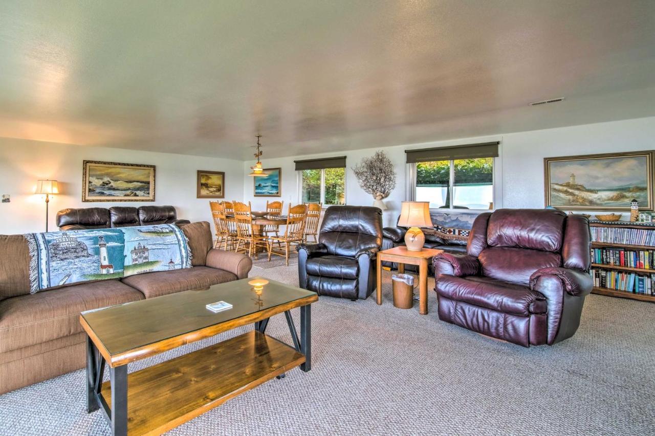 Cliffside Lighthouse Beach Home With Ocean View Coos Bay Exterior foto